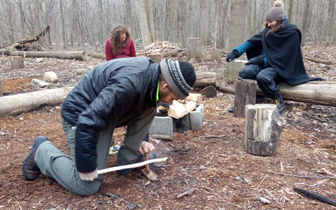 Faire du feu en friction - bushcraft