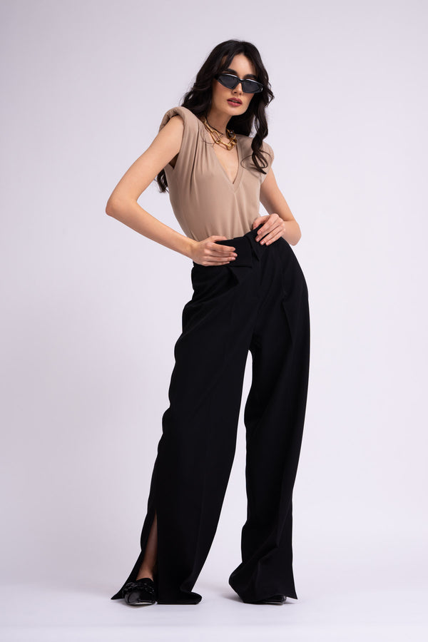 Beige wide leg trousers with reversed waistband – Bluzat
