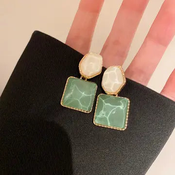 Square Oval Earrings w/Water Patterns Green