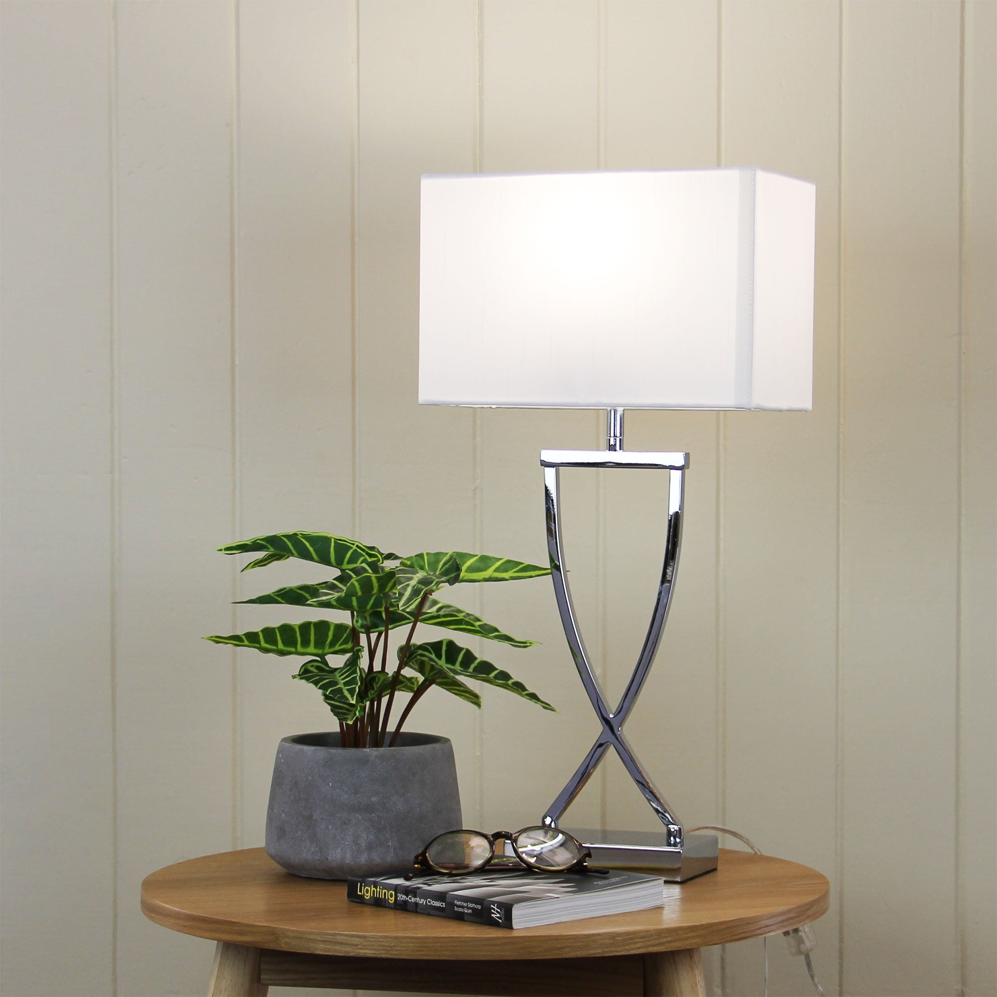 trendy bedside table lamps