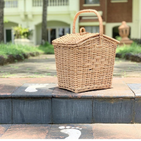 wicker picnic basket