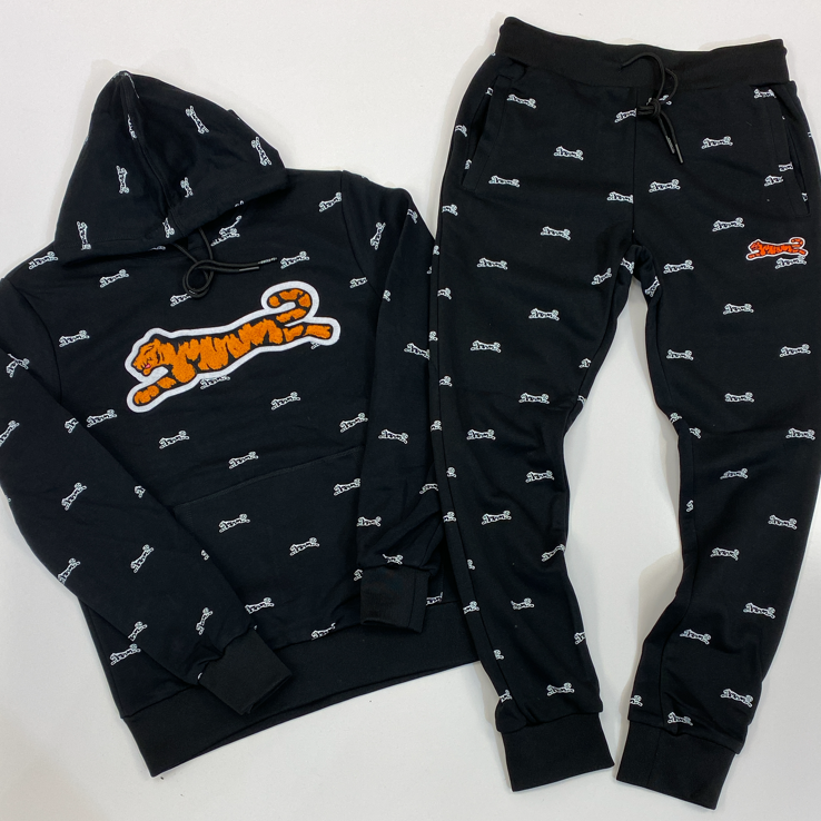 le tigre sweat suit