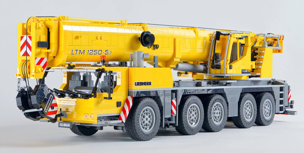 LIEBHERR LTM 1250-5.1 プラモデル-