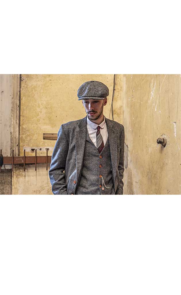 GRAY HERRINGBONE SPECKLE TWEED 3 PIECE SUIT