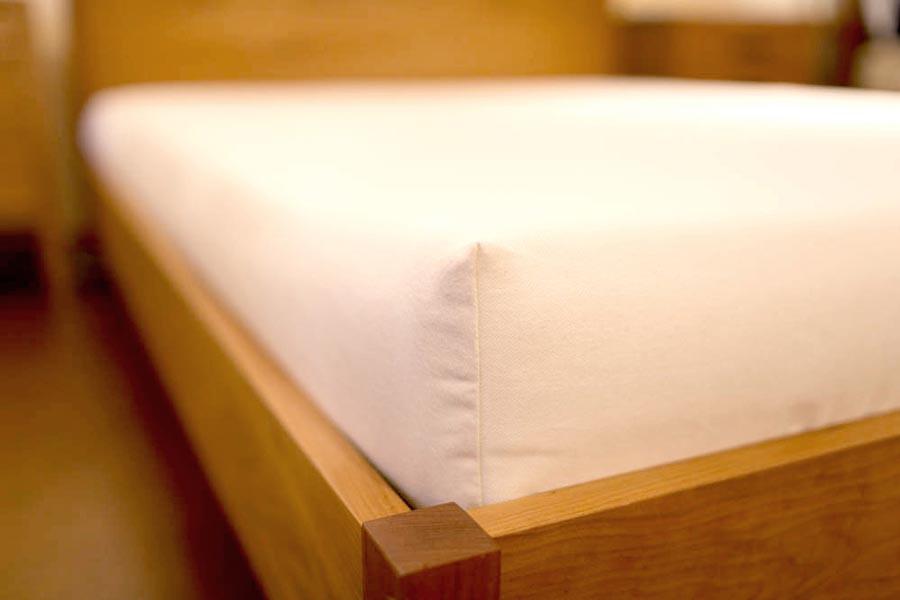 twin size mattress latex and organic materials