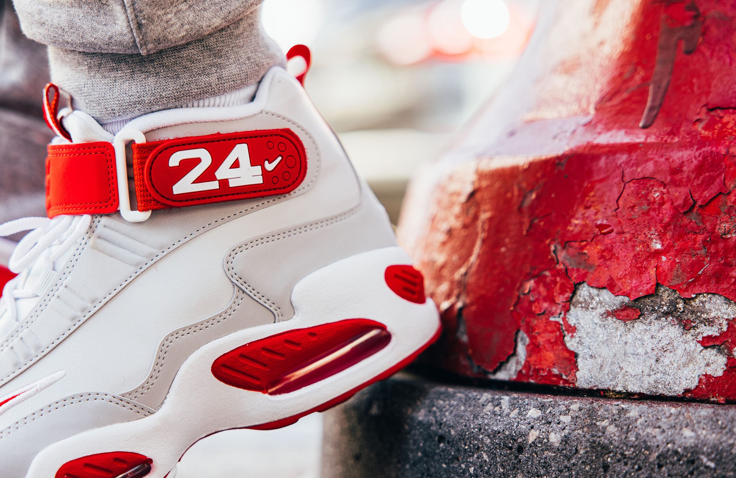 This Nike Air Griffey Max 1 Plays for the Cincinnati Reds – DTLR