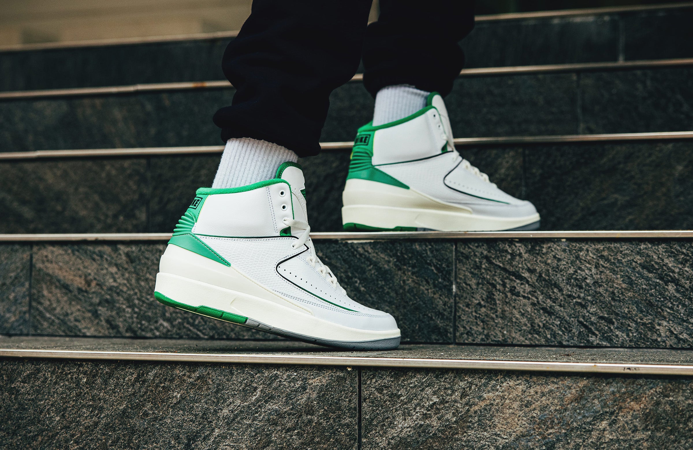 green air jordan 2