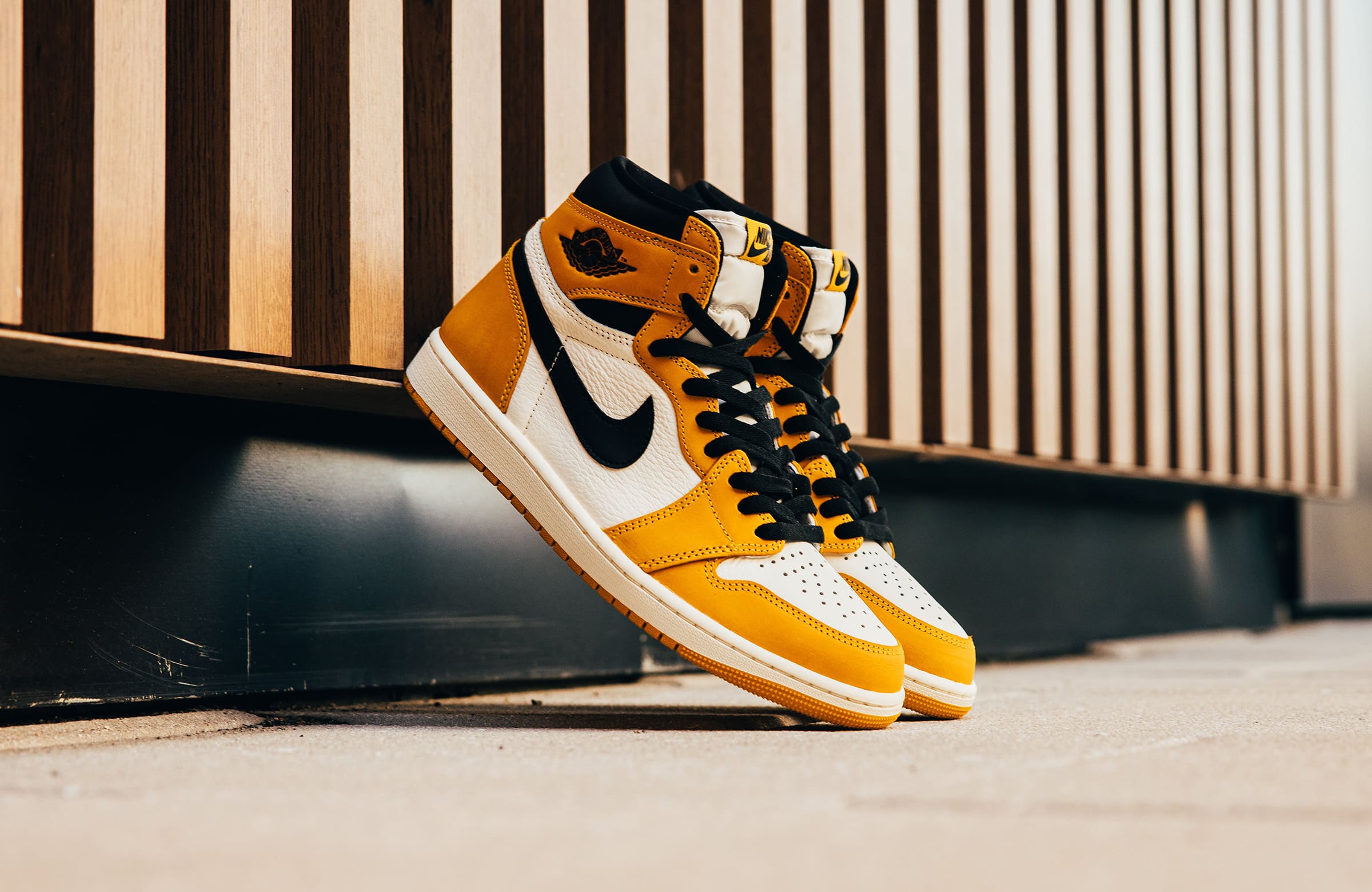 Air Jordan 1 Yellow Ochre DZ5485-701