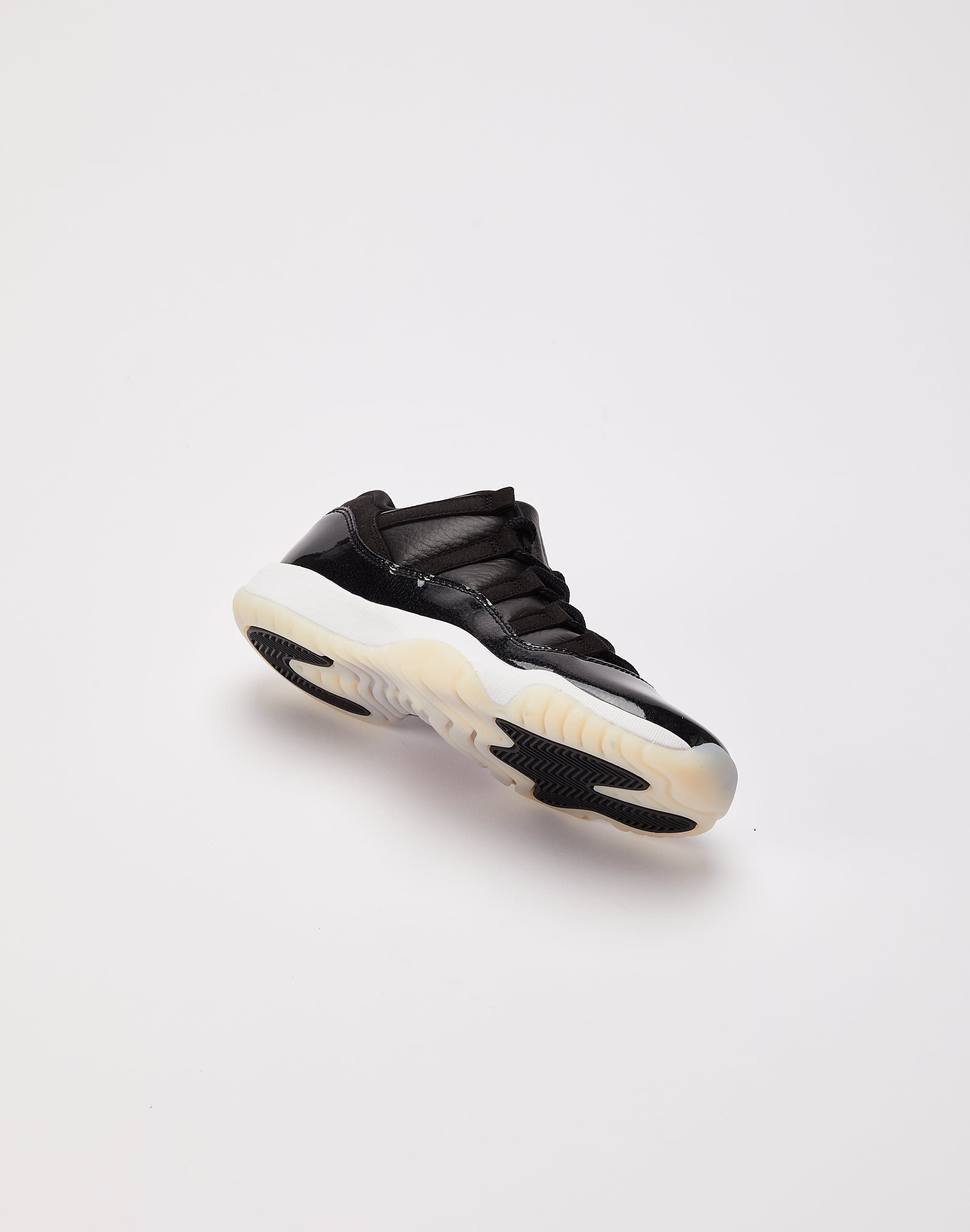 air jordan retro 11 low grade school