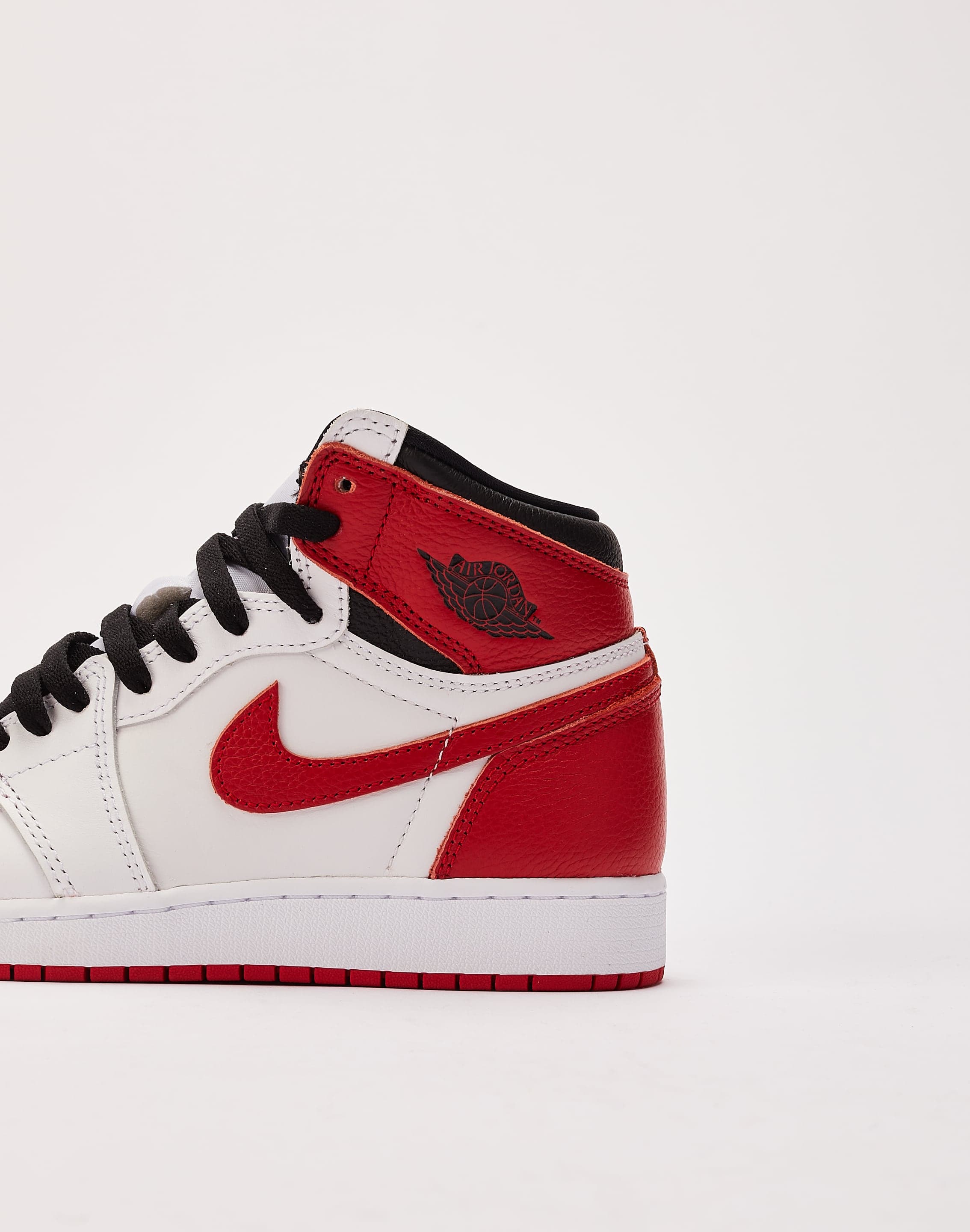 dtlr jordan retro 1