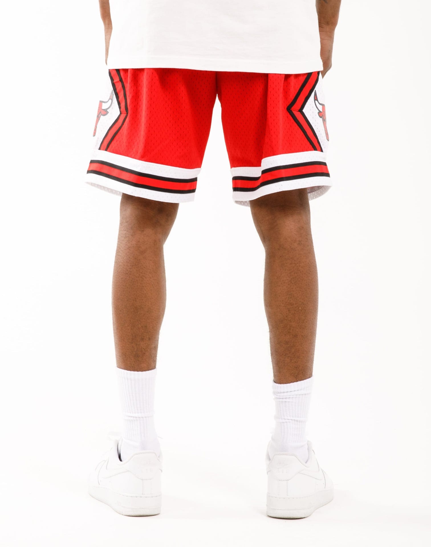 cola frente Violar Mitchell & Ness Chicago Bulls Swingman Shorts – DTLR