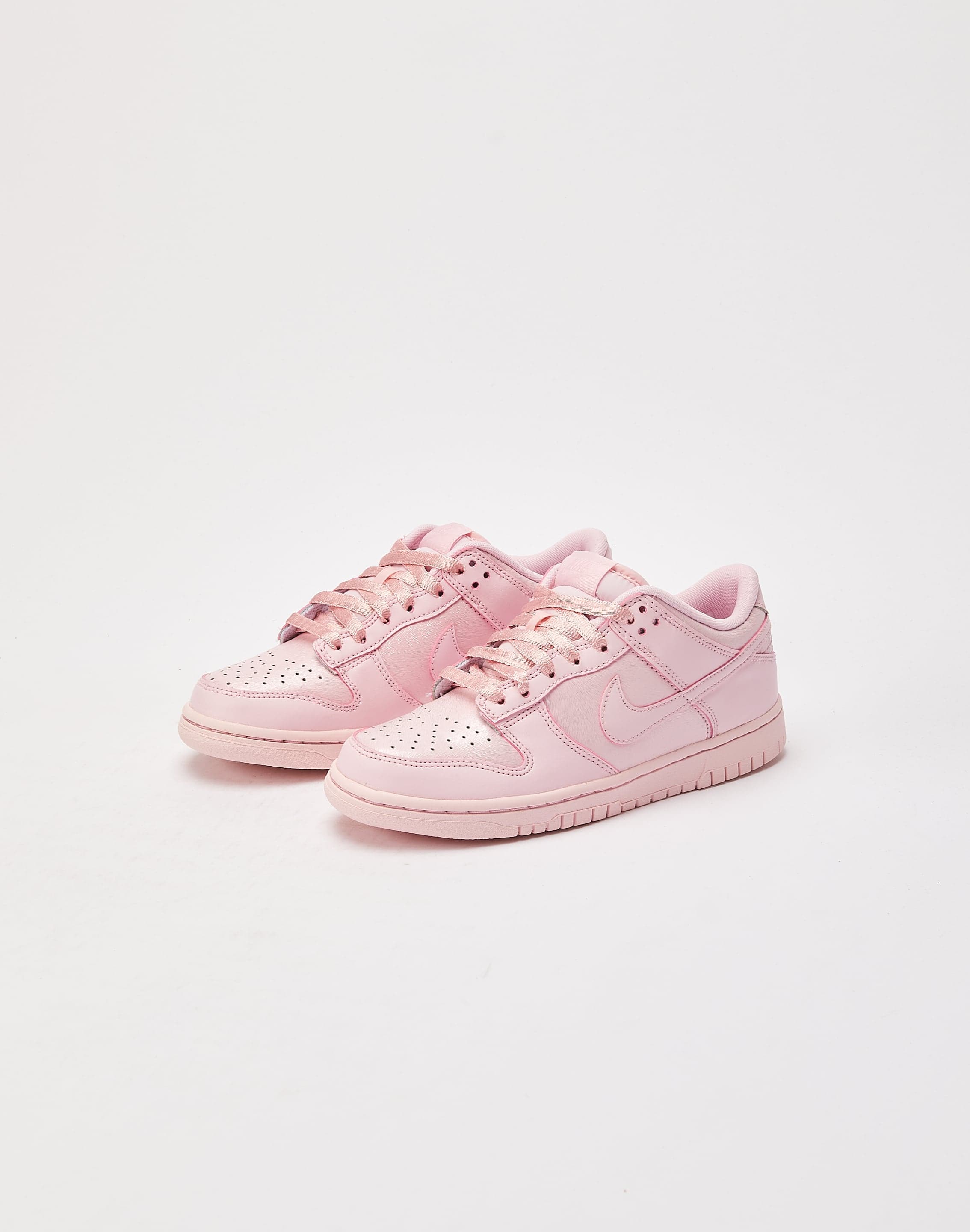 kids nike dunk low se prism pink 921803-601 stores