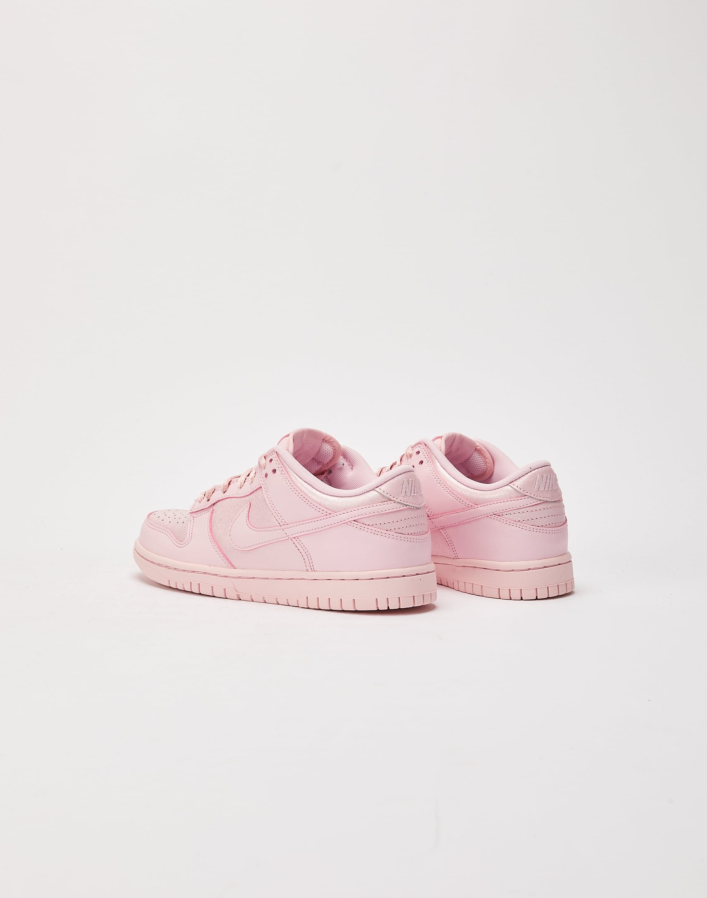 kids nike dunk low se prism pink 921803-601 stores