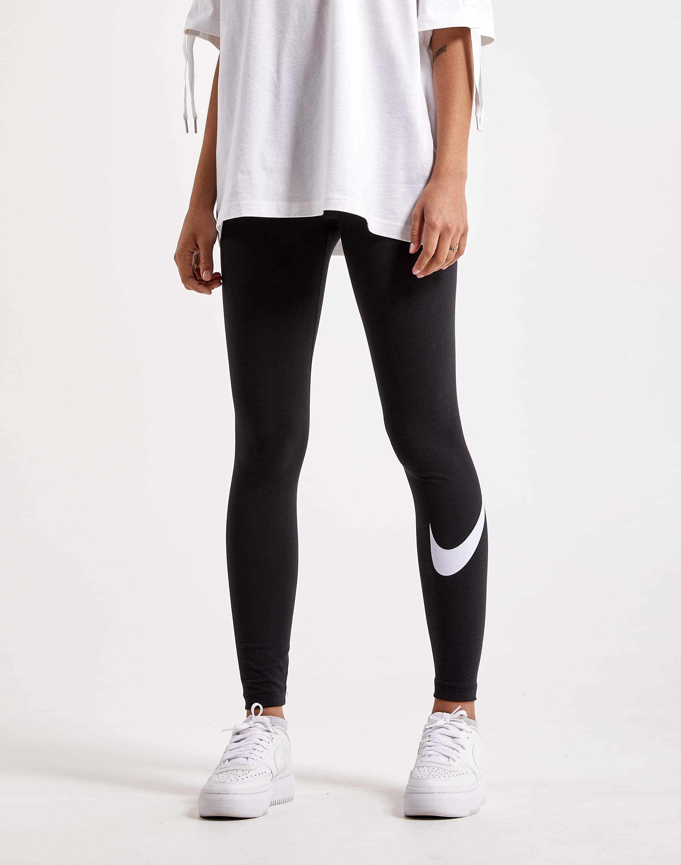 calcio graduado Amplia gama Nike Nsw Essential Mid-Rise Swoosh Leggings – DTLR