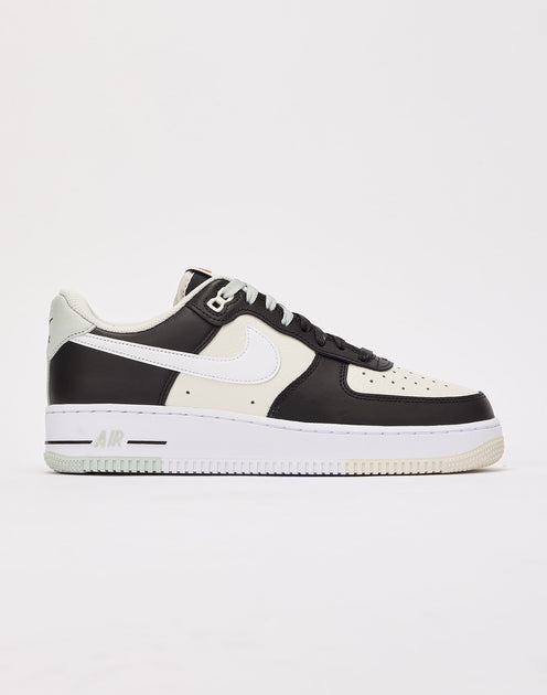 NIKE AIR FORCE 1 '07 LV8 UTILITY BLANCAS Y NEGRAS