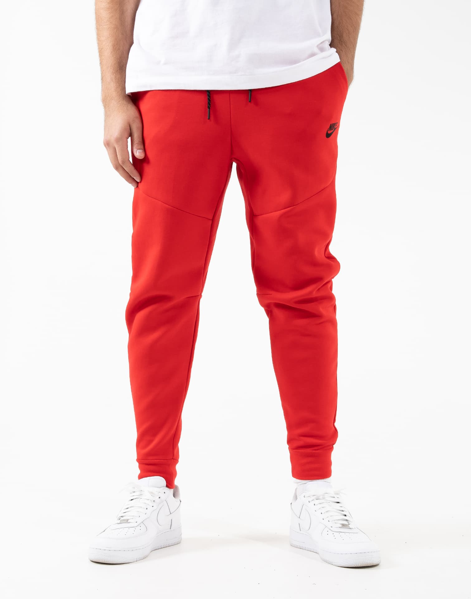 nike red joggers