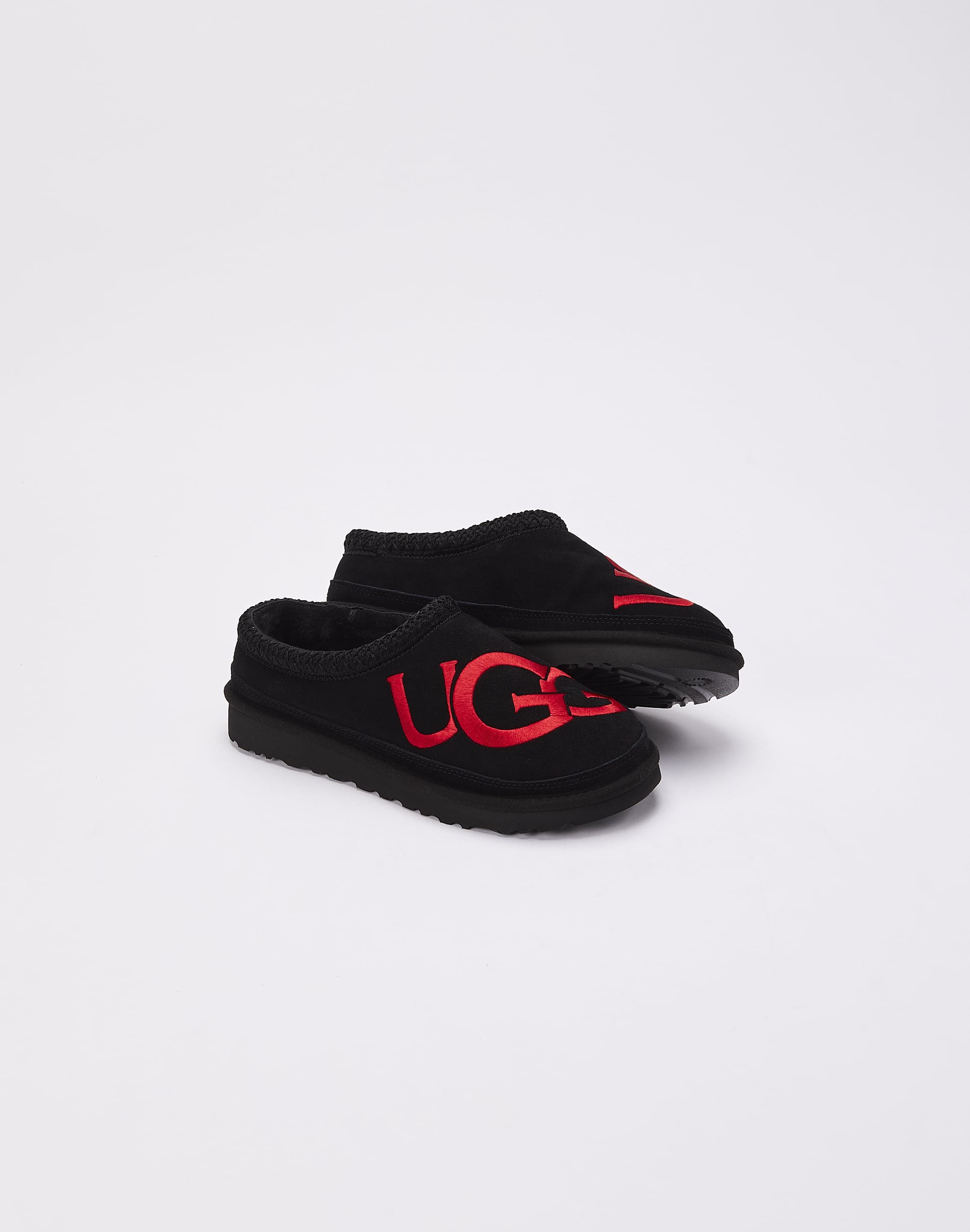 ugg tasman logo black