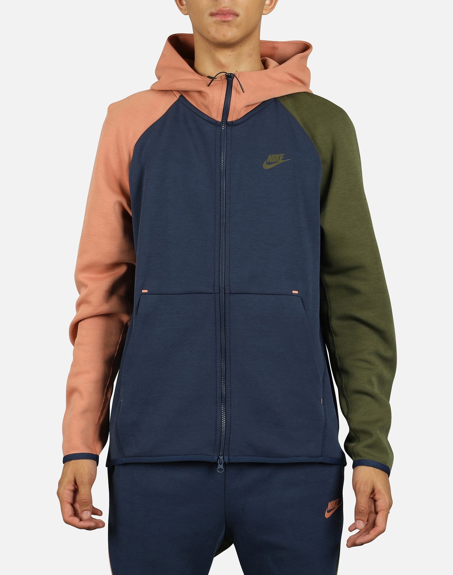 nike tech fleece multicolor