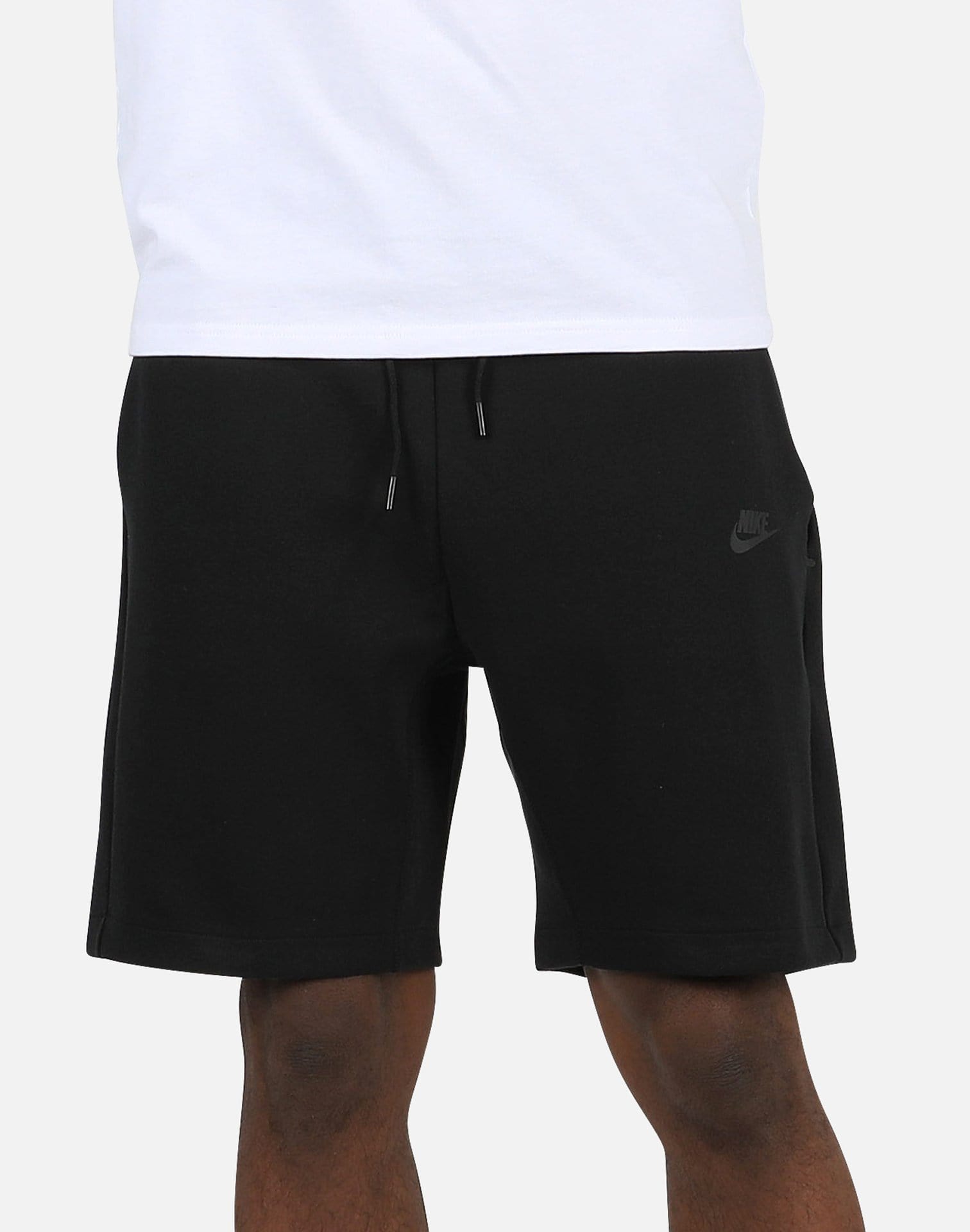 tech fleece short