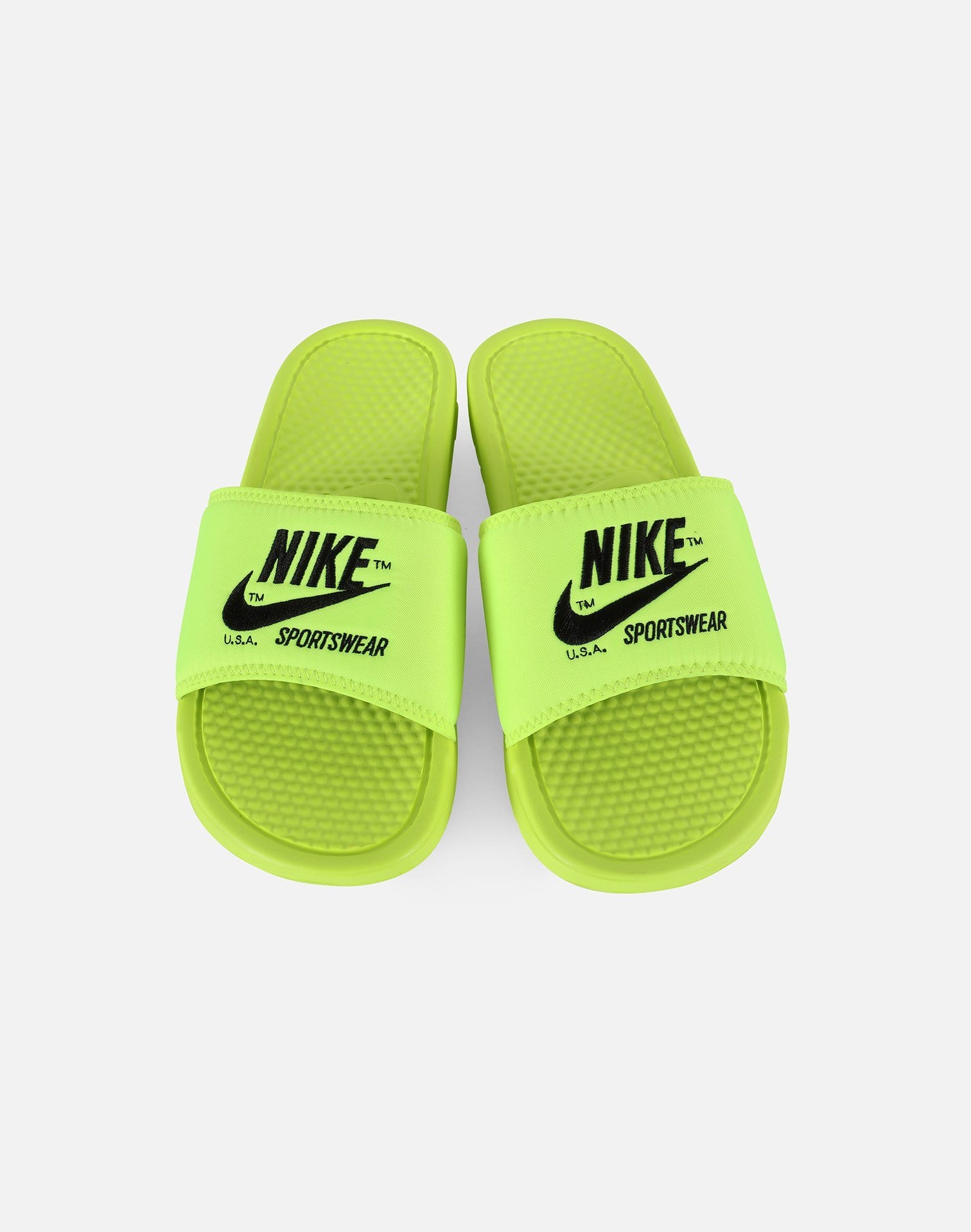 nike sportswear benassi text slides