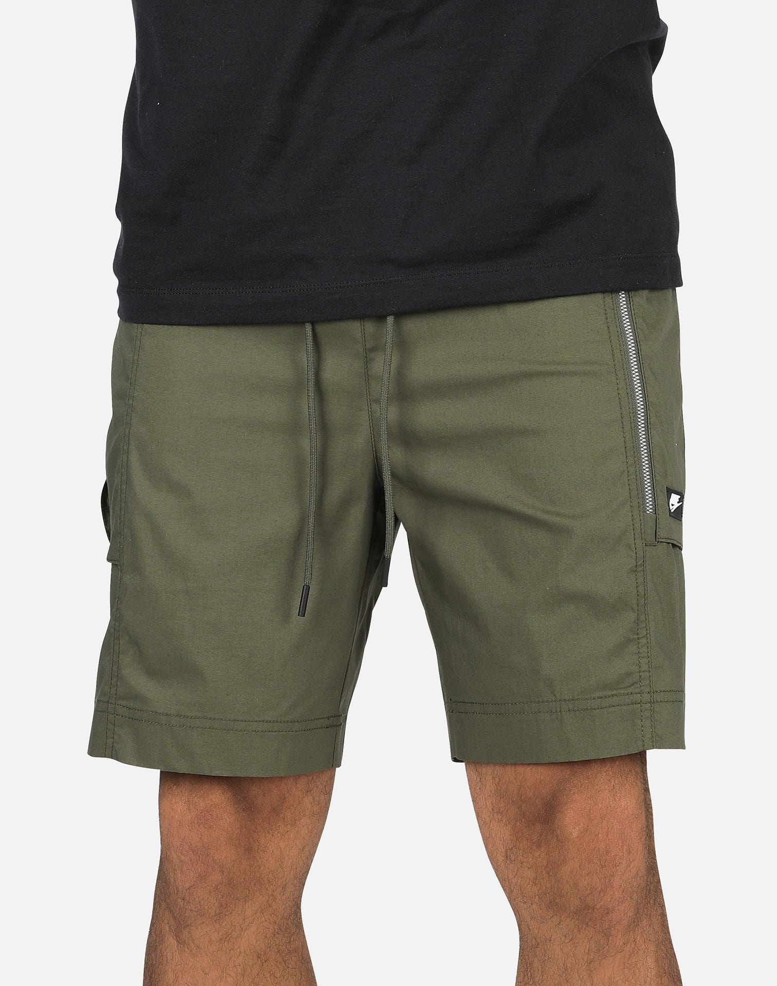 nike lightweight utility cargo shorts