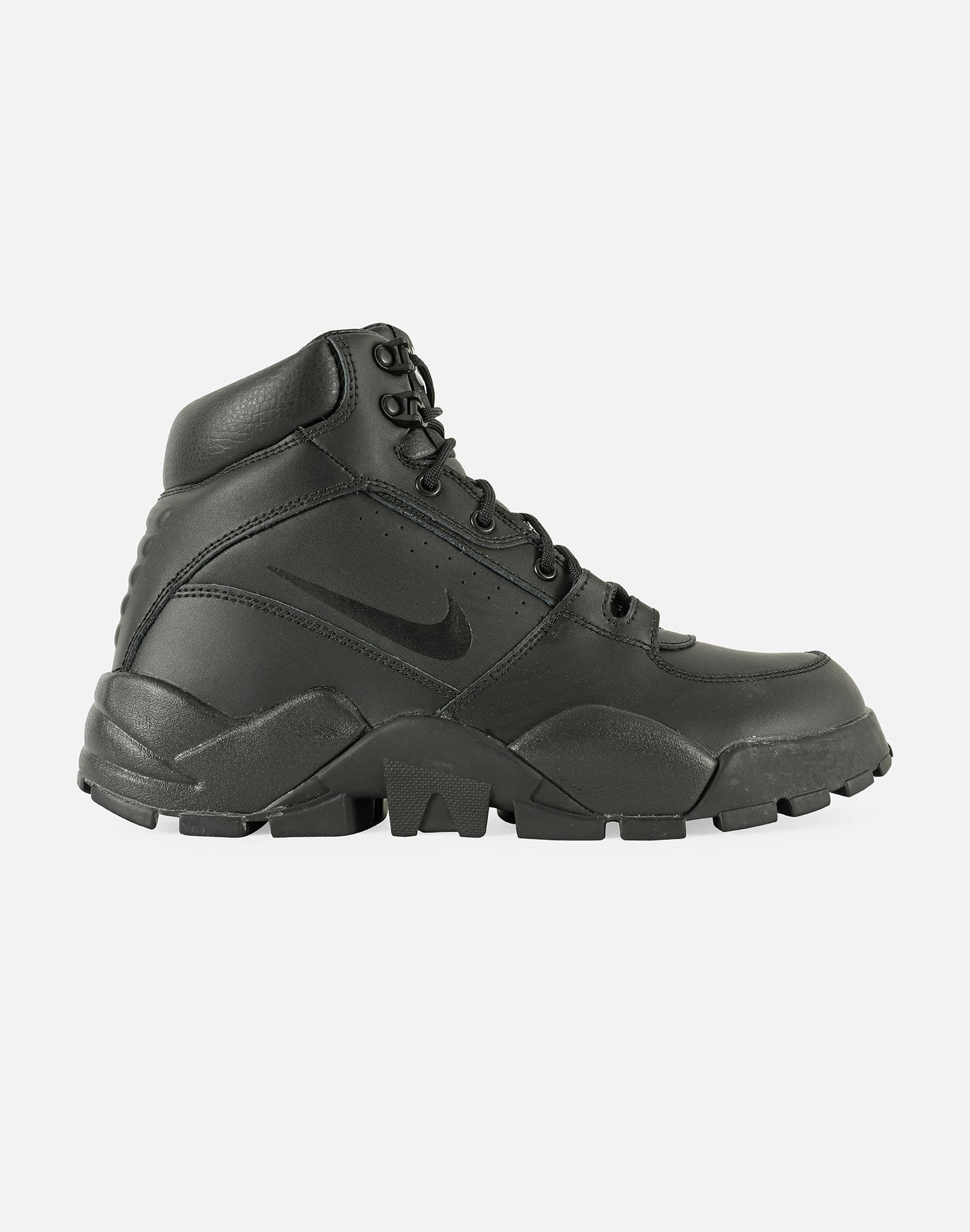 nike boots