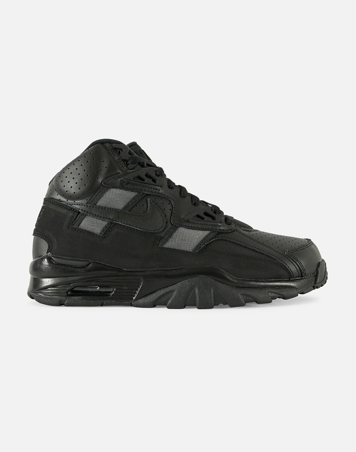 black nike air trainer sc