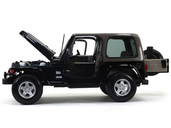 Jeep Wrangler Sahara black 1:18 Maisto diecast Scale Model car | Scale Arts  India
