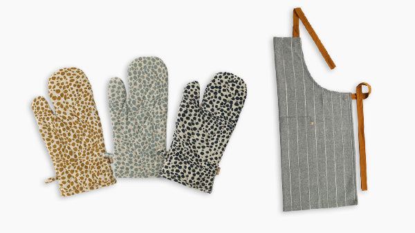 New Origin Shop Mother's Day Guide 2021 - Oven Mitts and Apron