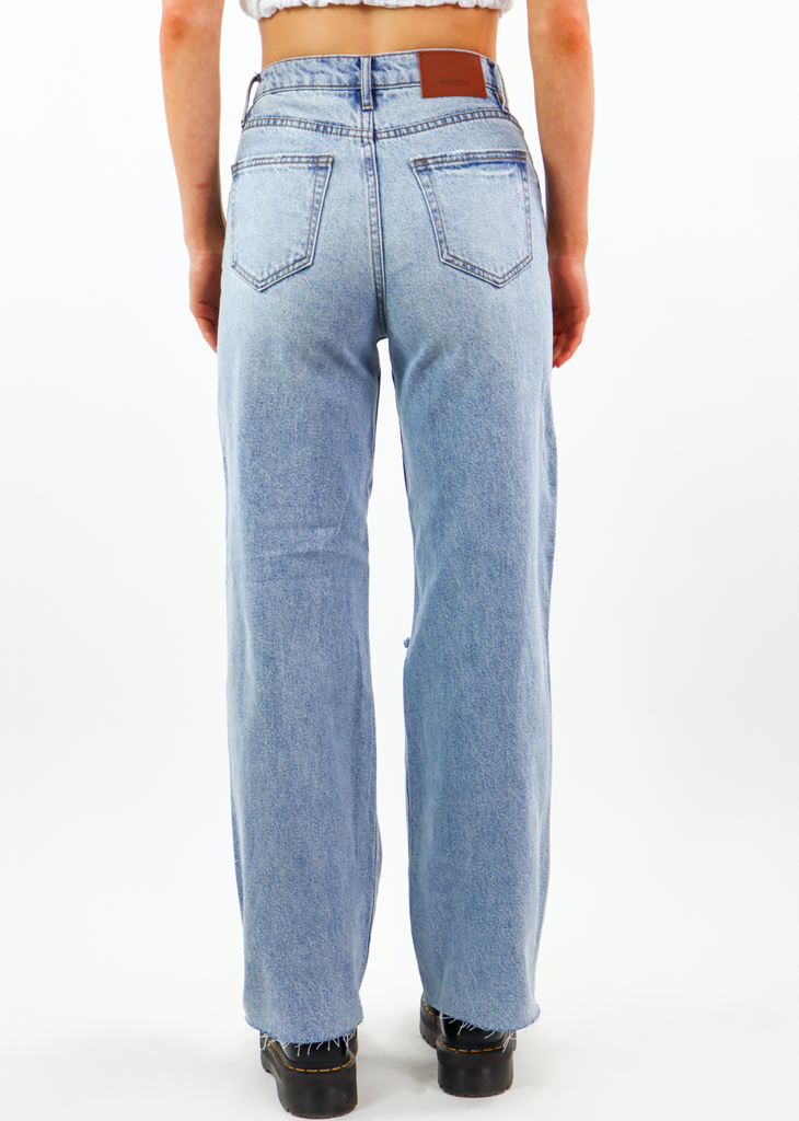 Zora Slim Straight Leg Jeans in Light Wash