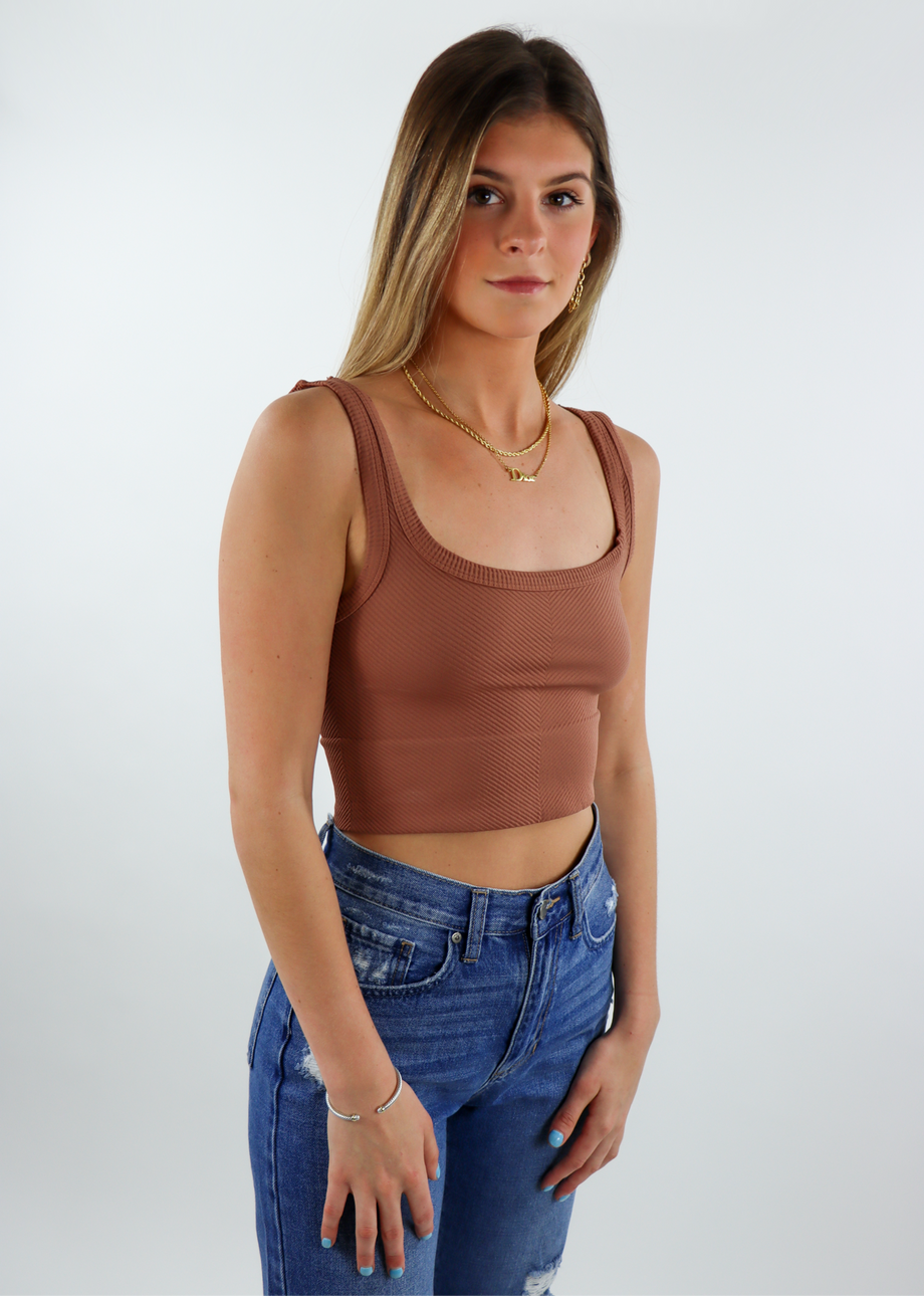 The Cropped Ribbed Tee  Bubble Gum – BRUNETTE The Label