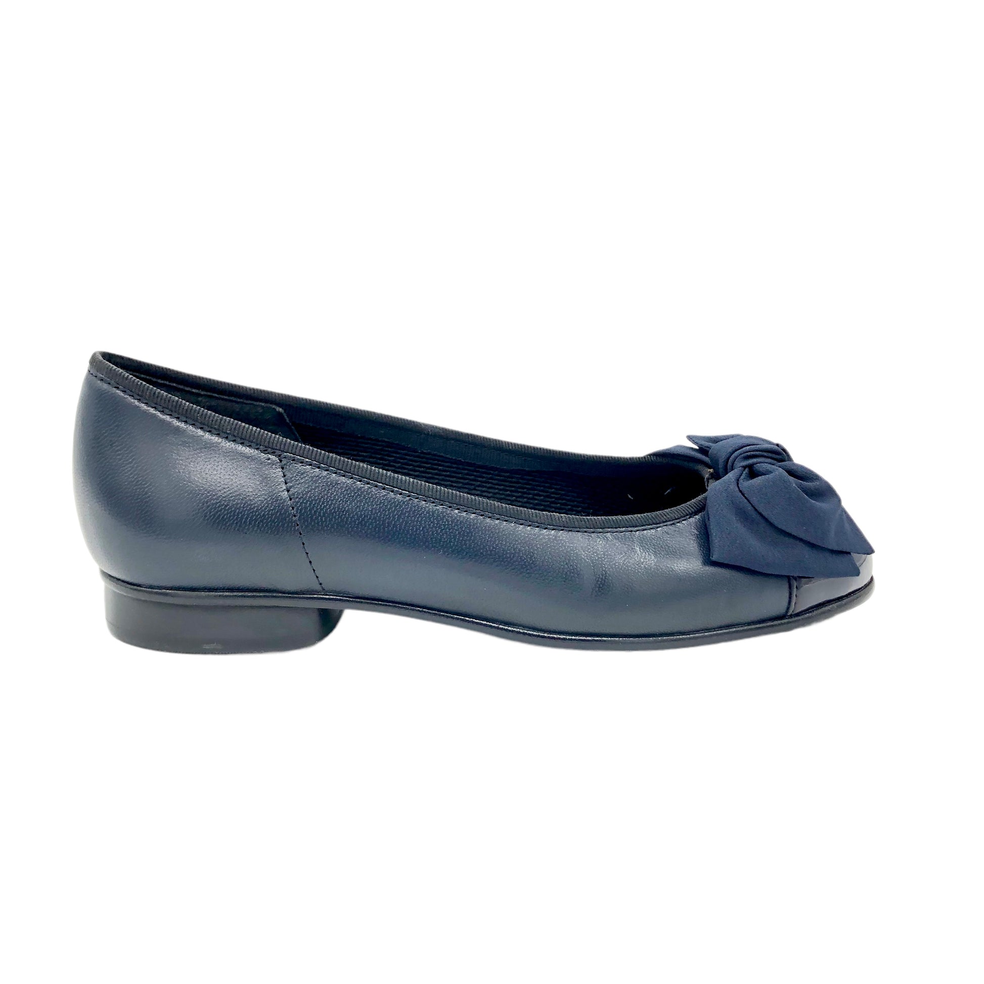 Gabor Amy 05.106 Navy blue leather ballet pumps with patent leather toe ...