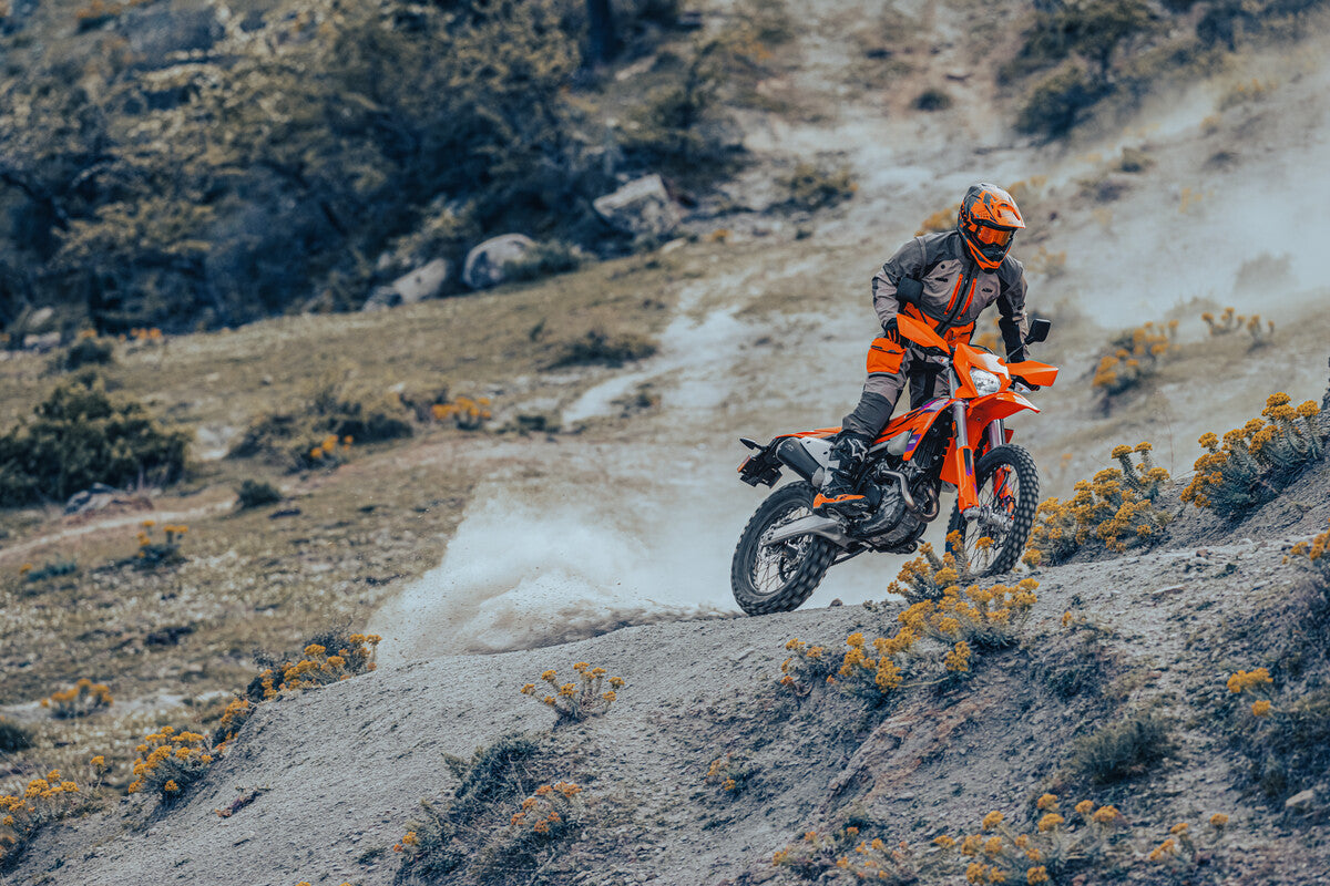 2024 KTM 500 EXC-F Ripping on trail