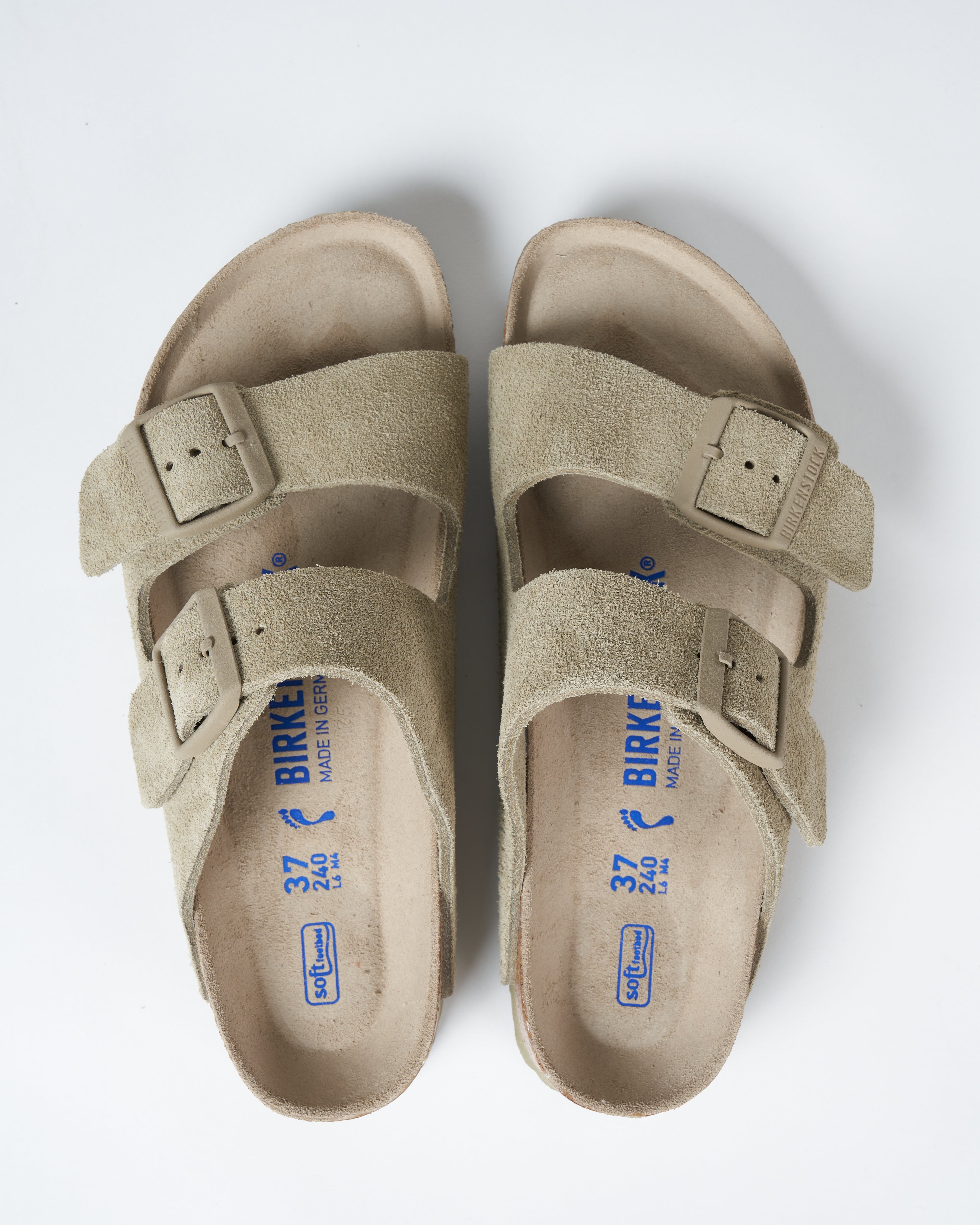 Birkenstock Arizona Suede Sandal Faded Khaki – scarpa