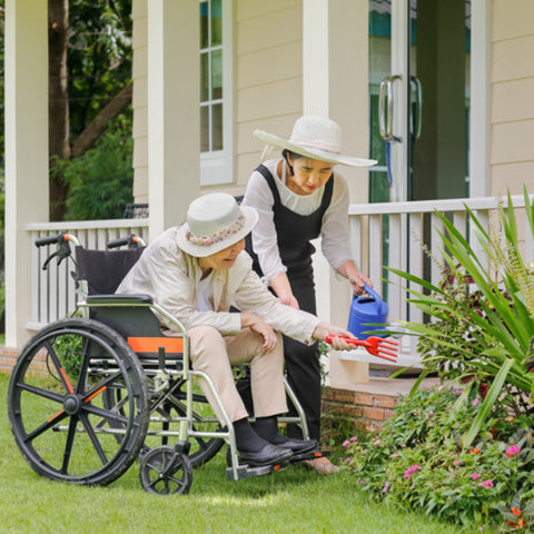 4 Fun Outdoor Activities Elderly and Caregivers Can Enjoy Together