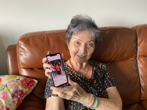 teaching grandma to use a smartphone essay