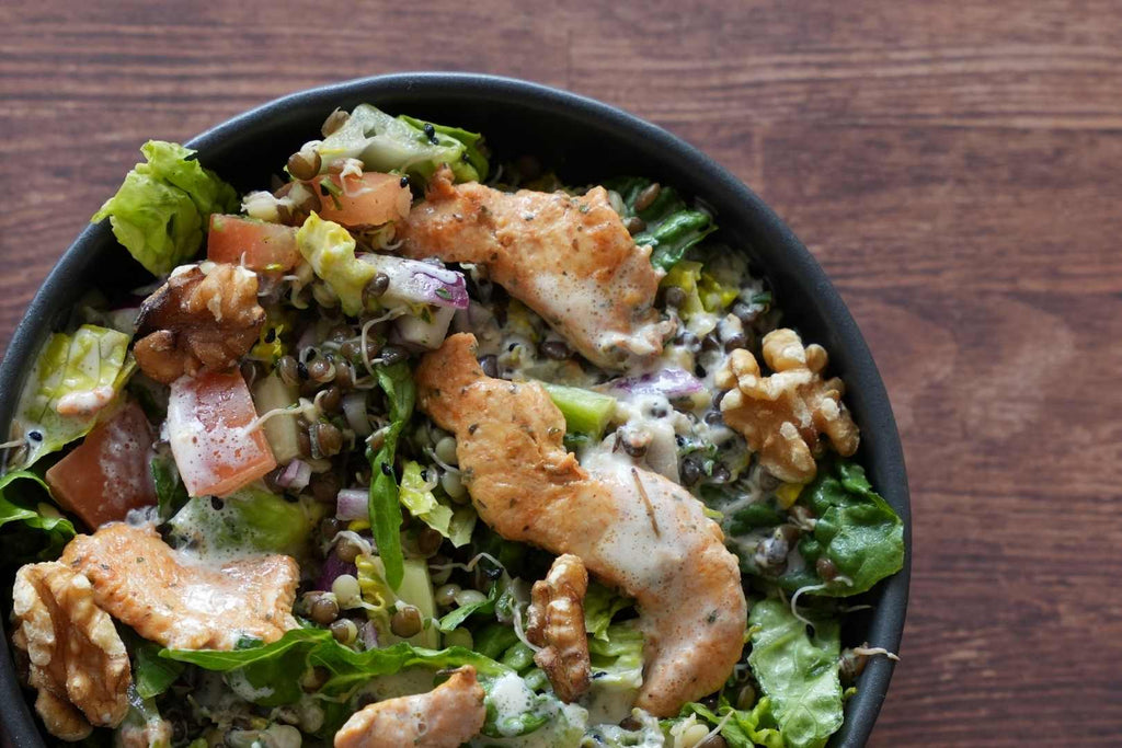 Protein-rich lentil salad with chicken