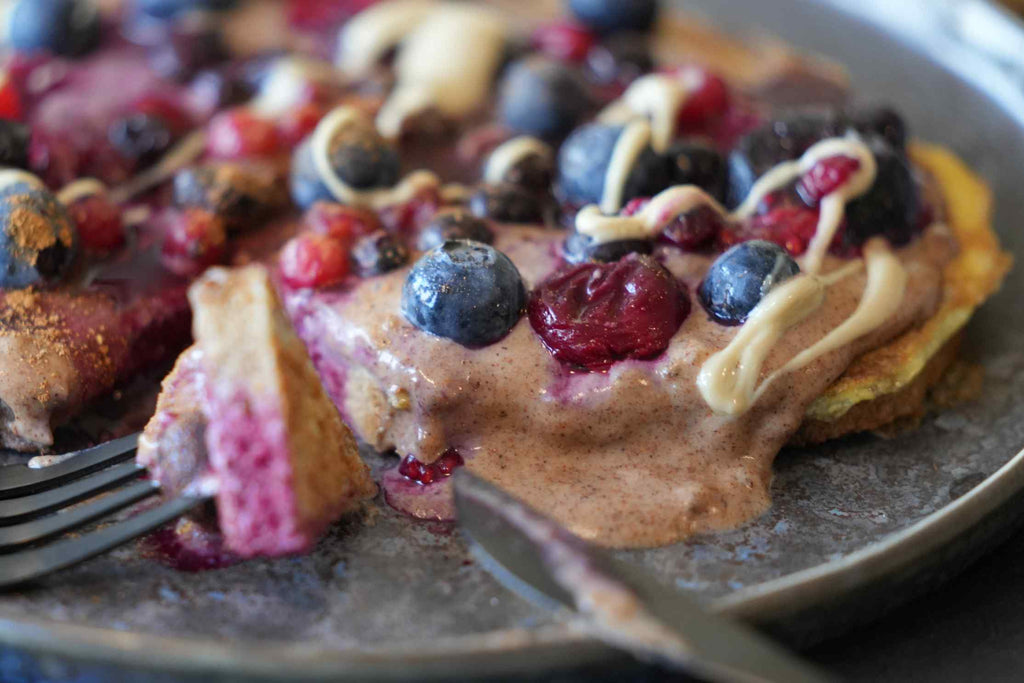 French toast with protein date cream