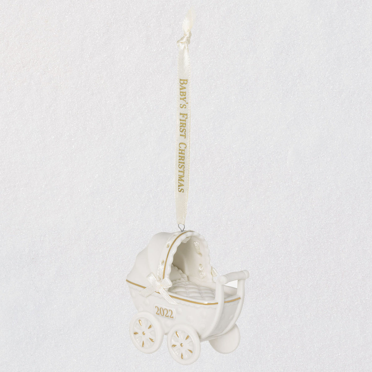 band Donder Verbaasd Dated 2022 Baby's First Christmas Pram Porcelain Ornament — Trudy's Hallmark