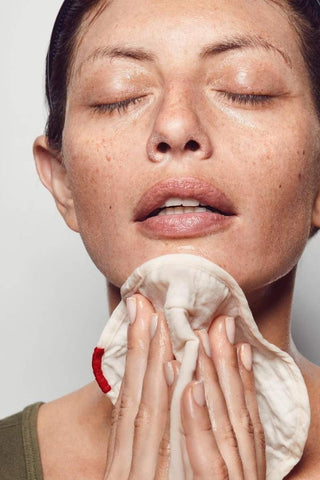 Doble limpieza facial: qué es y cuáles son sus beneficios