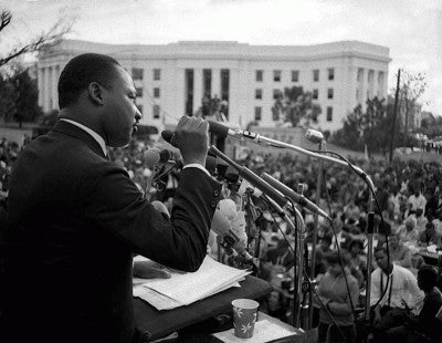 Dr. King Addresses Crowd.