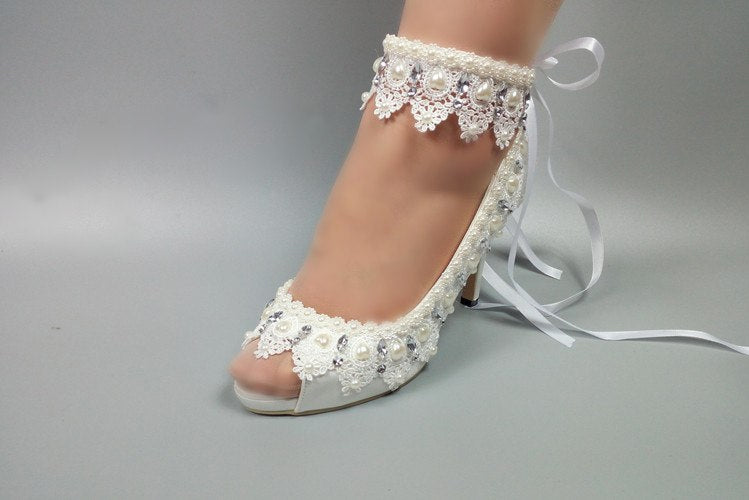 Lace & Pearls Bridal Shoes – Broke Bride Dresses