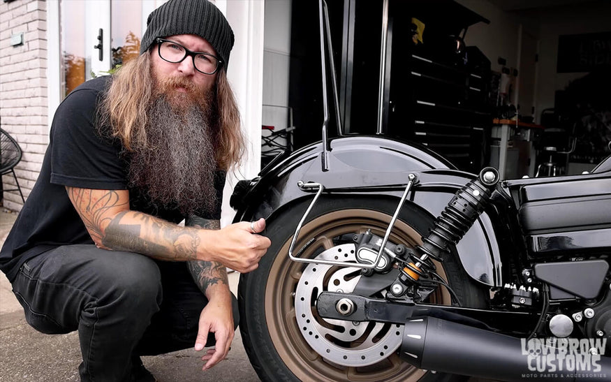 Video: How To Install Biltwell's Exfil Motorcycle Utility Bags On Harley-Davidsons10