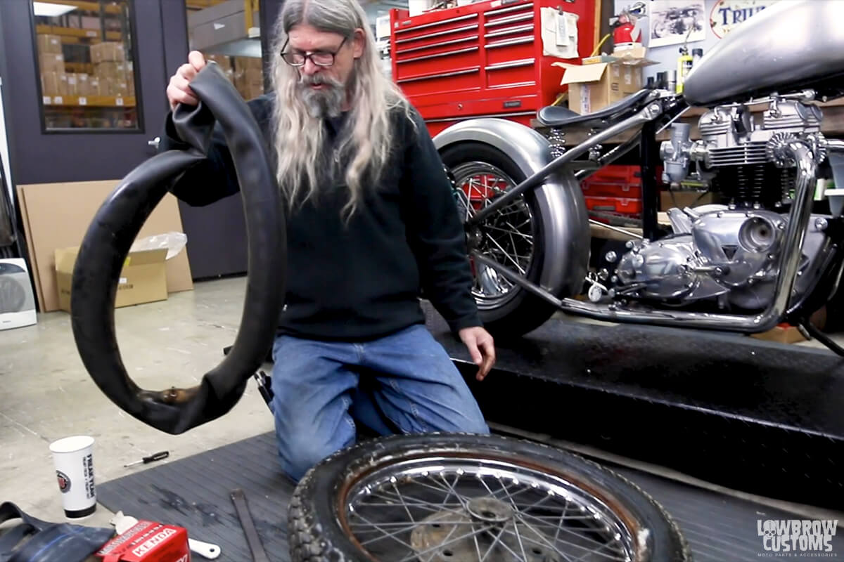 Video- How To Change A Motorcycle Tire By Yourself-12