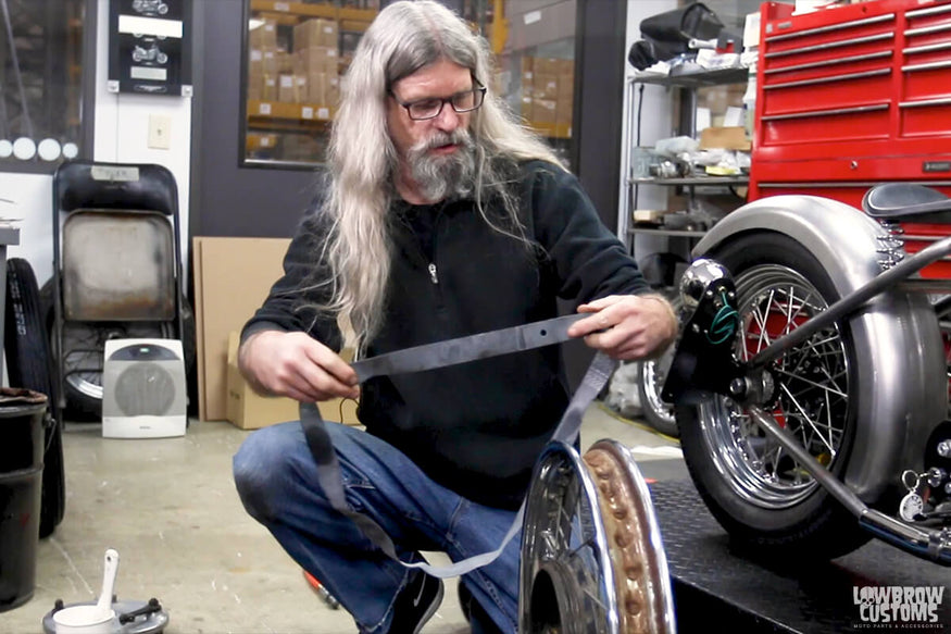 Video- How To Change A Motorcycle Tire By Yourself-19