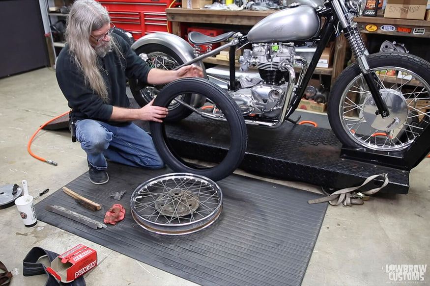 Video- How To Change A Motorcycle Tire By Yourself-21