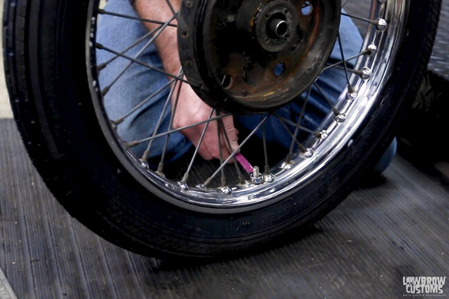 Video- How To Change A Motorcycle Tire By Yourself-33