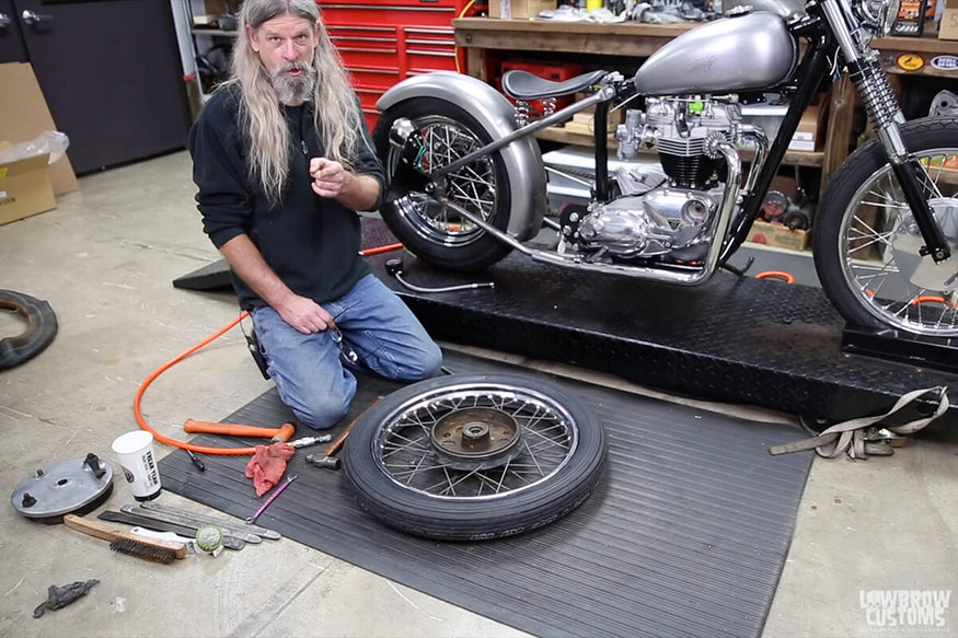Video- How To Change A Motorcycle Tire By Yourself-36