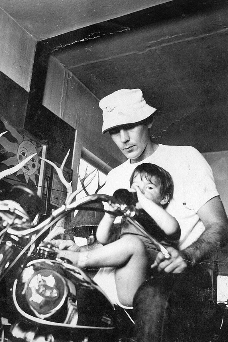 Hunter S Thompson on his BSA A65 Lightning with his son Juan. Famous motorcycle riders