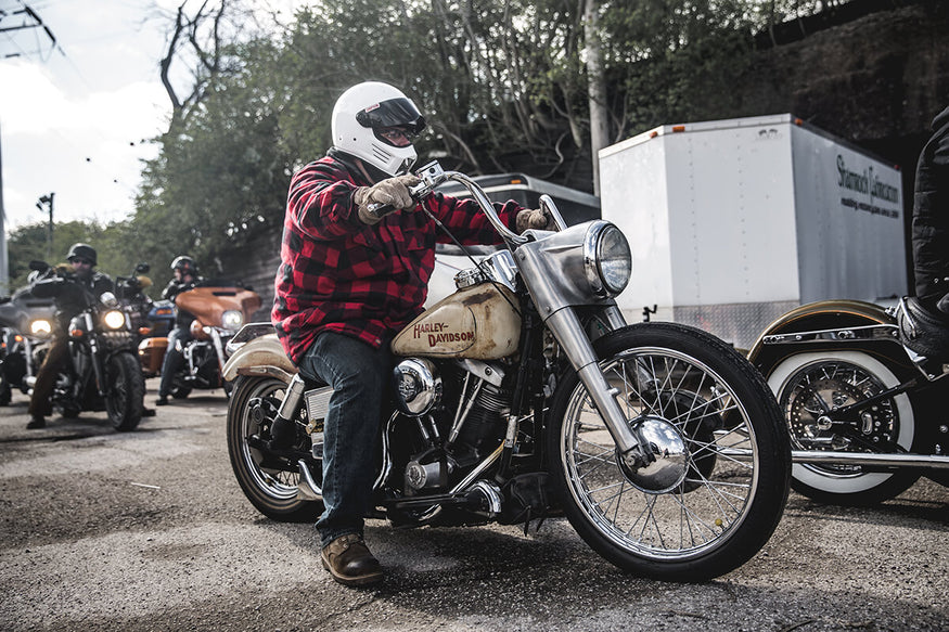 This swing arm Shovel was crusty in all the right places. So good. - Lowbrow Customs - Cycle Showcase 2017 - St. Louis